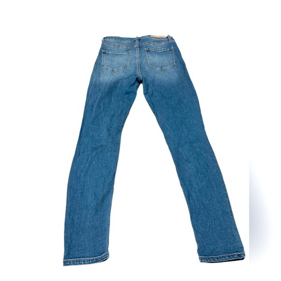 CELLO Straight Jeans Womens Size 11 Medium Wash Distressed Blue Denim - Picture 2 of 3